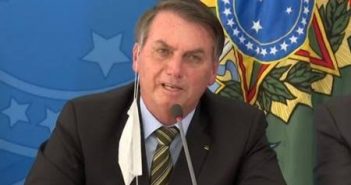 Bolsonaro disse que não aceitaria impeachment por causa de exame e usaria as Forças Armadas