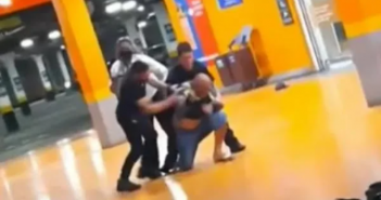 Homem negro é espancado até a morte em supermercado do grupo Carrefour